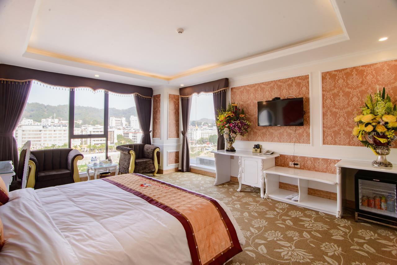 Lao Cai Royal Hotel Exterior foto